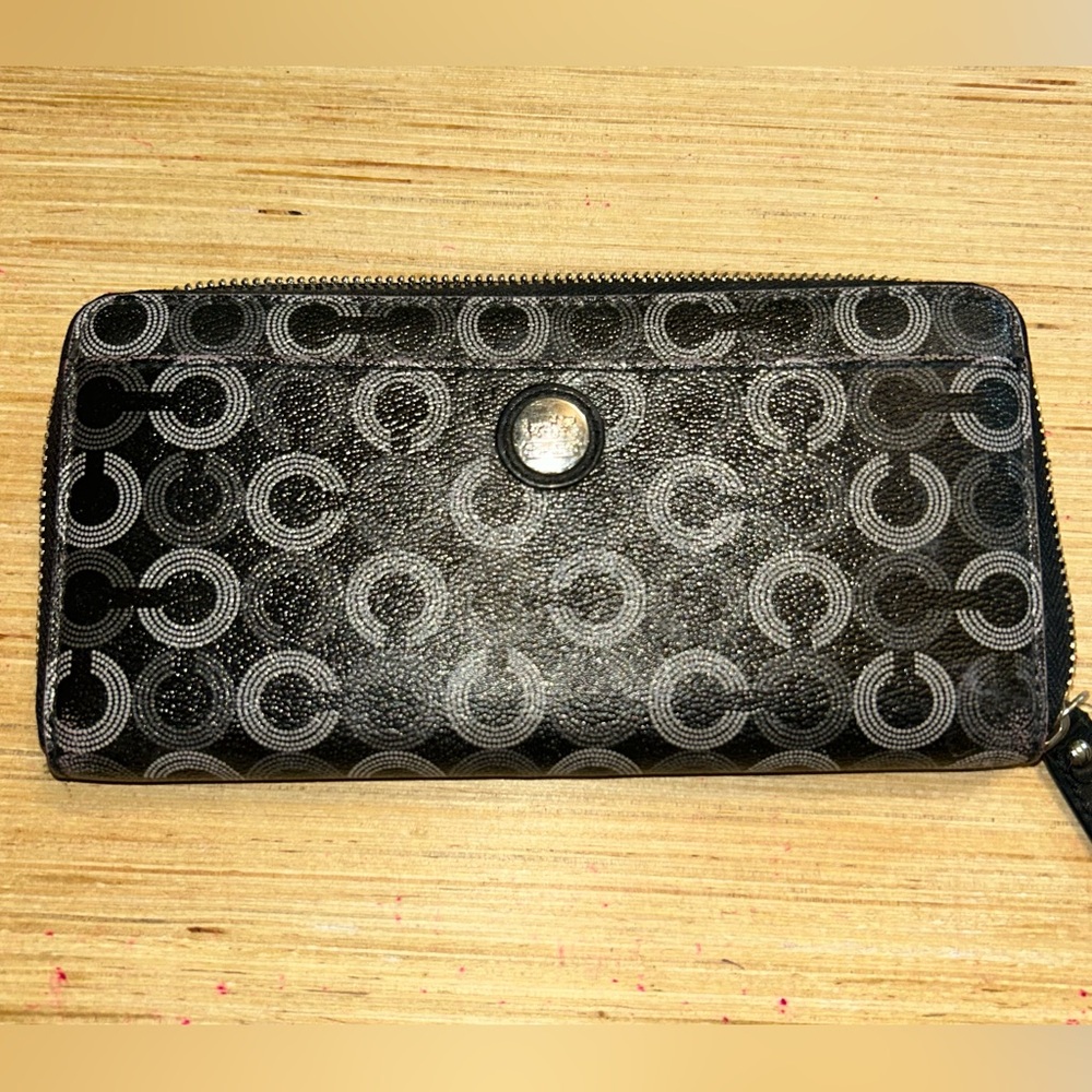 💜Coach Madison Dot Signature Wallet💜